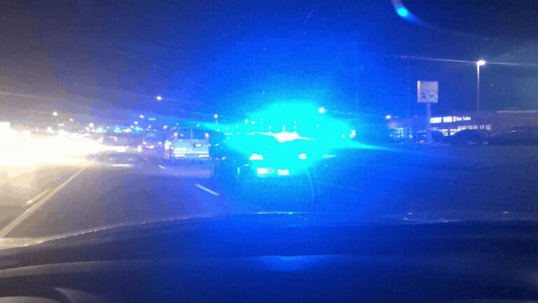 Armas, drogas, dinero incautado y arrestos durante operativo en un club nocturno en el Sur de Memphis, dice la policía
