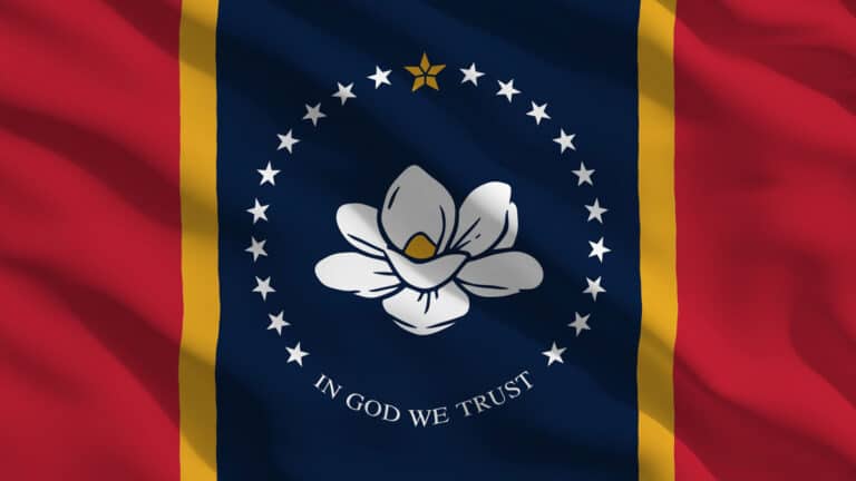 Mississippi ondea una nueva bandera después de votar el emblema confederado