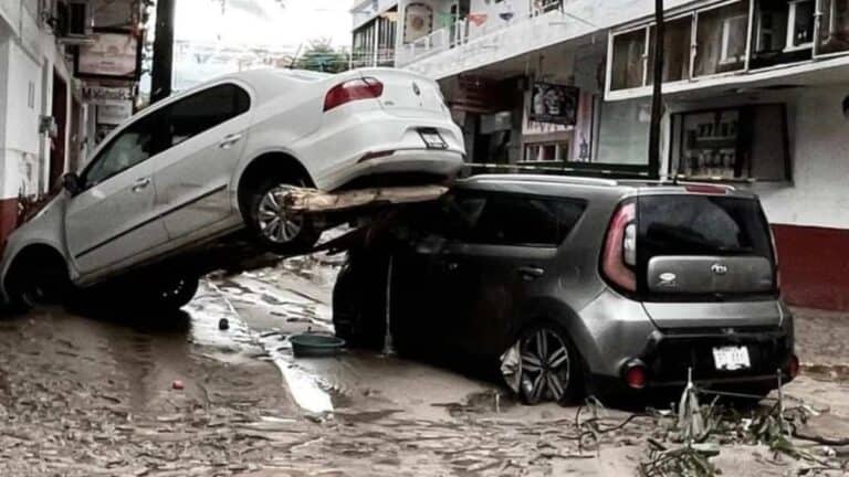 Huracán Nora toca tierra cerca de Puerto Vallarta y amenaza zonas turísticas de Baja California