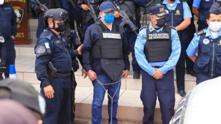 Expresidente de Honduras Juan Orlando Hernández es capturado: lo acusan de narcotráfico at Memphis Noticias | 4 Expresidente de Honduras Juan Orlando Hernández es capturado: lo acusan de narcotráfico