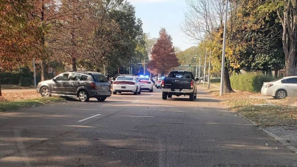 Varios heridos, incluido un niño, luego de un robo de auto y persecución en #Memphis at Memphis Noticias | 1 Varios heridos, incluido un niño, luego de un robo de auto y persecución en #Memphis Memphis Police persecucio%CC%81n 2 1