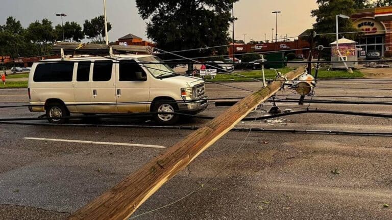 Más de 120.000 clientes de MLGW siguen sin electricidad a las 9:00 p.m. luego de la tormenta que causó daños en varias áreas de la ciudad