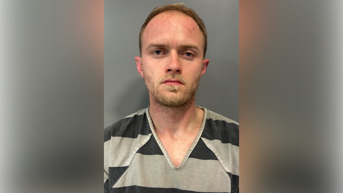 Arrestan a hombre en Jefferson County tras hallazgo de 900 imágenes de abuso infantil – Memphis Noticias