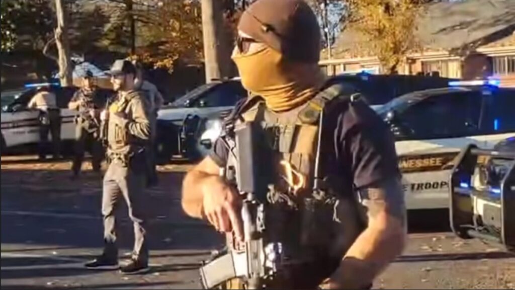 Manifestantes en Memphis alzan la voz contra la presencia del ICE y los operativos federales en barrios hispanos | by rodrigodominguez