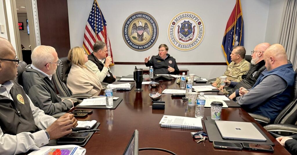 Tres muertos y miles sin luz tras tormentas severas en Mississippi | Noticia by rodrigodominguez