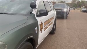 Memphis Noticias | Estudiante de Memphis Business Academy sostiene cartel pidiendo justicia por Yasser en Memphis 1 36 | Memphis Noticias Memphis Noticias | by Memphis Noticias