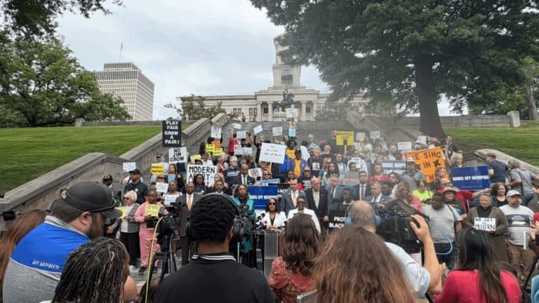 Republicanos de Tennessee cuestionan fondos para TIRRC, organización de apoyo a inmigrantes en Nashville