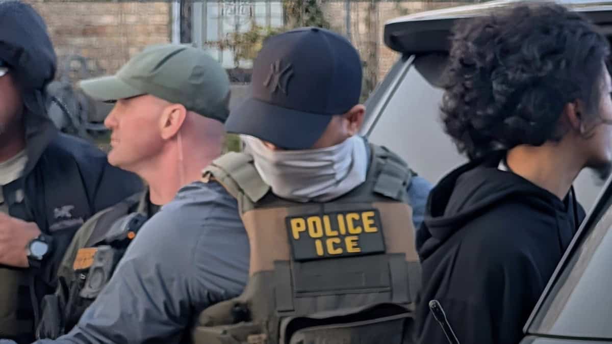 Agentes de ICE y policías en una operación en Memphis. — memphisnoticias.com