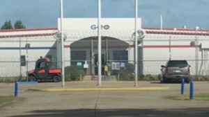 Memphis Noticias | ICE planea abrir en Louisiana un nuevo centro para acelerar deportaciones de familias migrantes y menores | Memphis Noticias Memphis Noticias | by Memphis Noticias