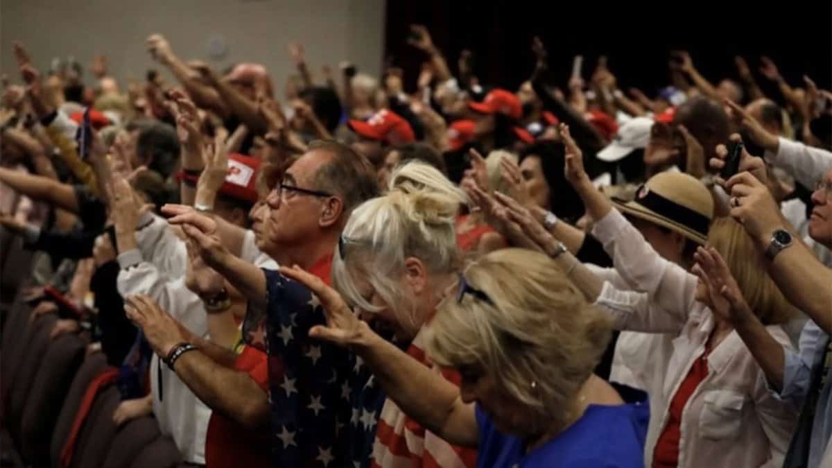 Iglesia de Chattanooga enfrenta críticas por presunta promoción política desde el púlpito