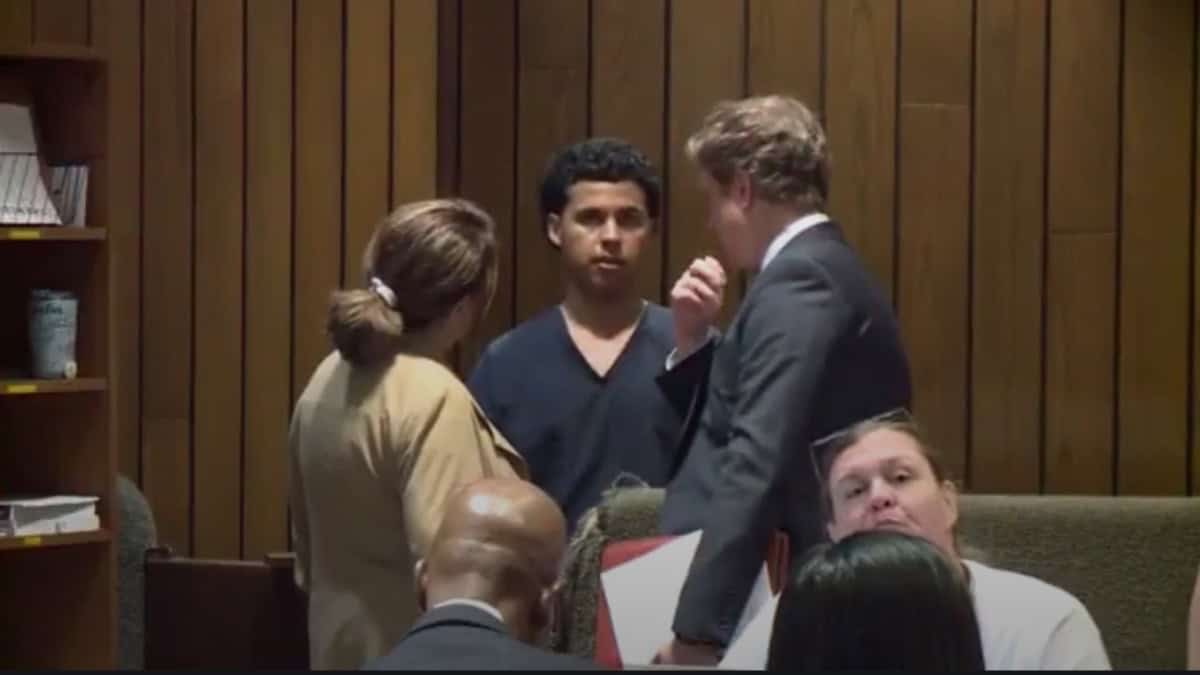 Hombre joven en audiencia judicial en Memphis, Tennessee. — memphisnoticias.com
