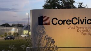 Memphis Noticias | CoreCivic aumenta sus ingresos mientras crece la detencion de inmigrantes bajo la politica de Trump | Memphis Noticias Memphis Noticias | by Memphis Noticias