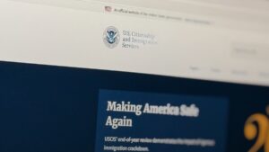 Memphis Noticias | USCIS website Home Screen | Memphis Noticias Memphis Noticias | by Memphis Noticias