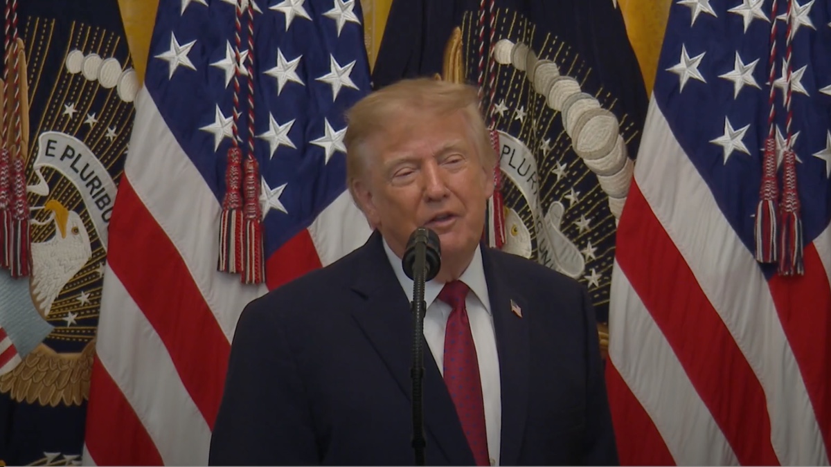 Trump celebra la herencia hispana en la casa blanca y pide el voto latino rumbo a las elecciones