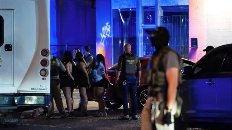 Organizaciones exigen detener las redadas de ICE en Memphis y cancelar centro de $63 millones en Nashville