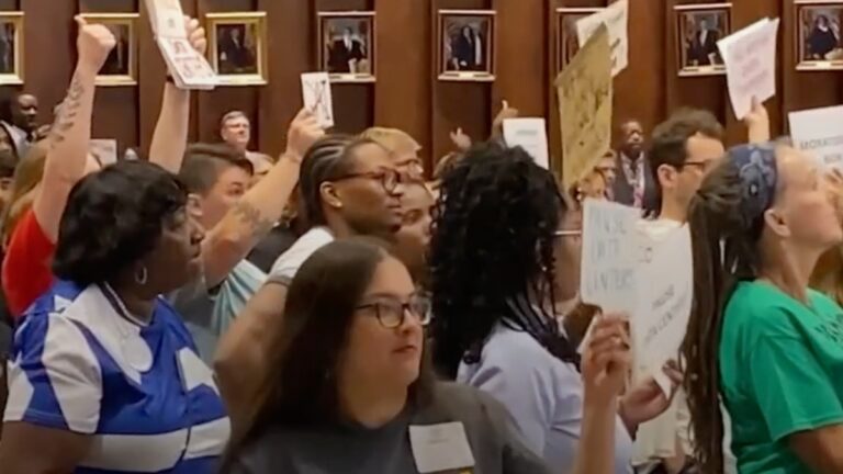 Memphis deja en pausa la moratoria para nuevos centros de datos y crece la presión de la comunidad