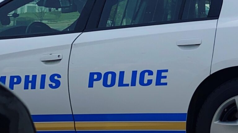 Mujer muere tras accidente en la i-40 este, cerca de sycamore view