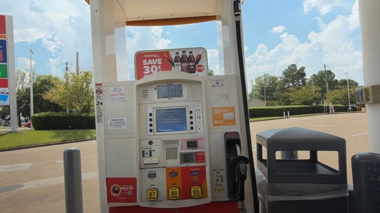 Nuevos estándares de combustible cambian el rumbo de la industria automotriz