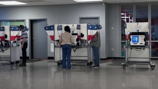 Shelby acumula 160,079 votos anticipados y por correo hasta el 28 de octubre