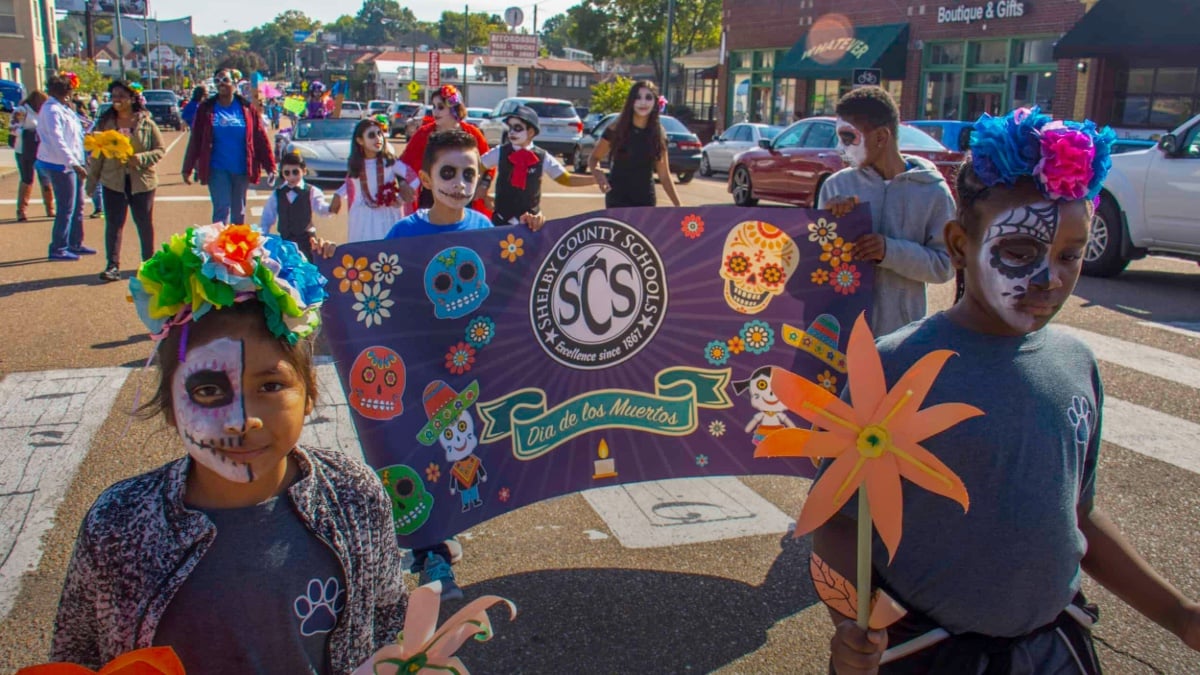 Dia-de-muertos-desfile-cazateatro-memphis