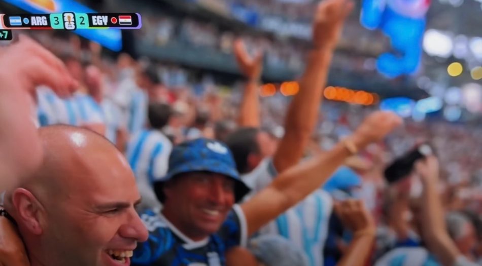 Argentina remonta a Egipto con un agónico 3-2 y avanza a los cuartos de final en medio de la polémica