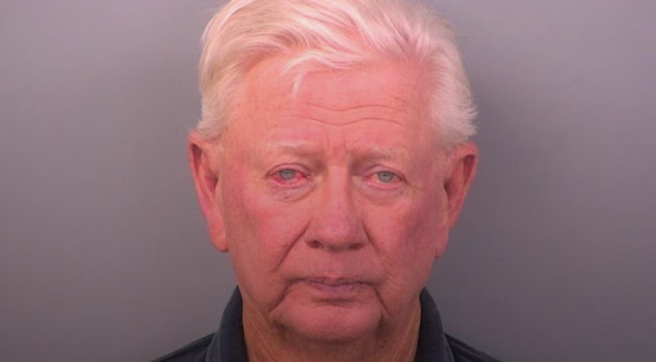 Comisionado de Tennessee acusado de abusar de menores durante décadas
