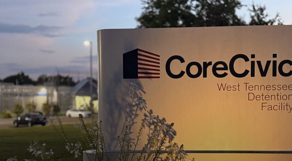 CoreCivic aumenta sus ingresos mientras crece la detención de inmigrantes bajo la política de Trump