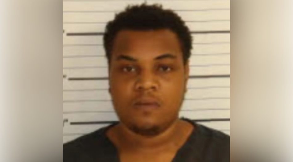 Marquis Dobbs, de 22 años, fue arrestado el 30 de abril