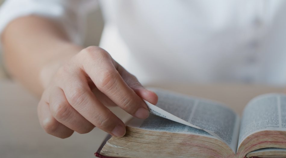 Junta de Educación de Texas aprueba historias bíblicas como lectura obligatoria en escuelas públicas