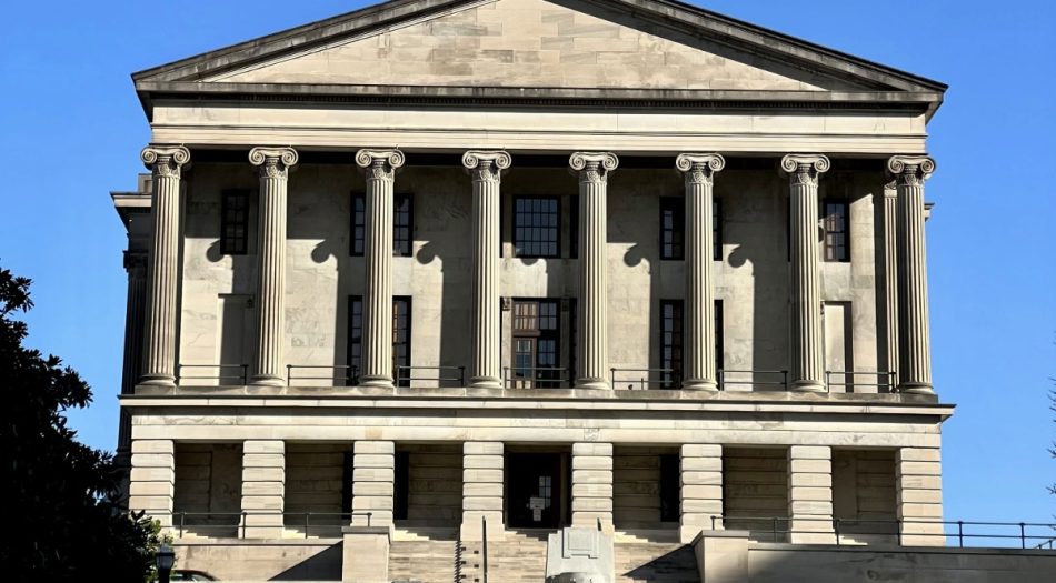 Manifestantes son arrestados por la policia de Memphis en No Kings Day-1-4