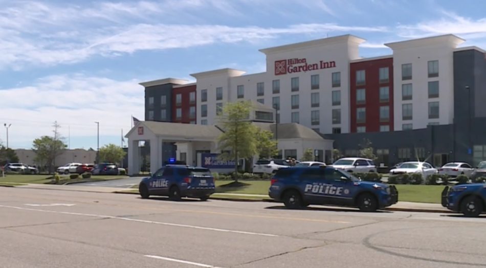 Manifestantes son arrestados por la policia de Memphis en No Kings Day-1-9