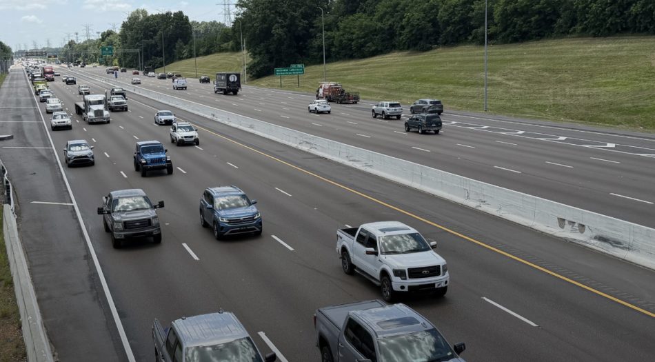 Vehículos transitando por la I-240 en Memphis