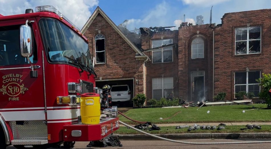 incendio-vivienda-shelby-county-bomberos