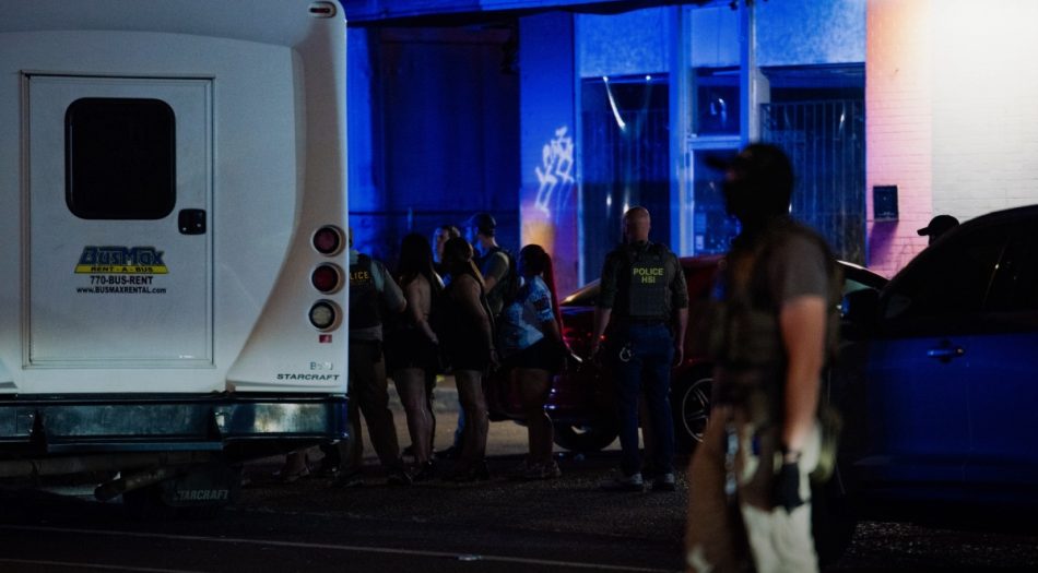 operativo-ice-el-corralon-detenidas-hsi-memphis-30ago2026